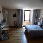 Maison Familiale Pour 8 * Saint-Aventin