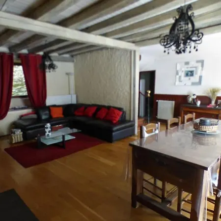 Maison Familiale Pour 8 فيلة Saint-Aventin